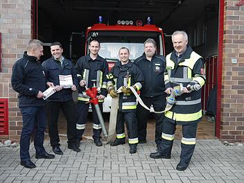 Sind für den 16. Bezirks-Leistungsmarsch gut gerüstet (von links): Manfred Lorenz, Oliver Göckel, Andreas Hümmer, Jens Zetzmann, Bernd Schultheiß und Reinhard Hartung. Foto: Berthold Köhler