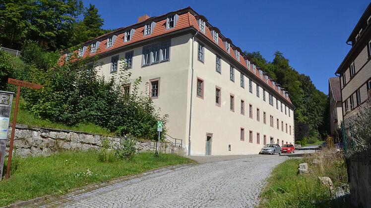 Das neue Schloss in Rauenstein präsentiert sich nach seiner umfangreichen Sanierung erstmals der Öffentlichkeit. Fotos: Rainer Lutz