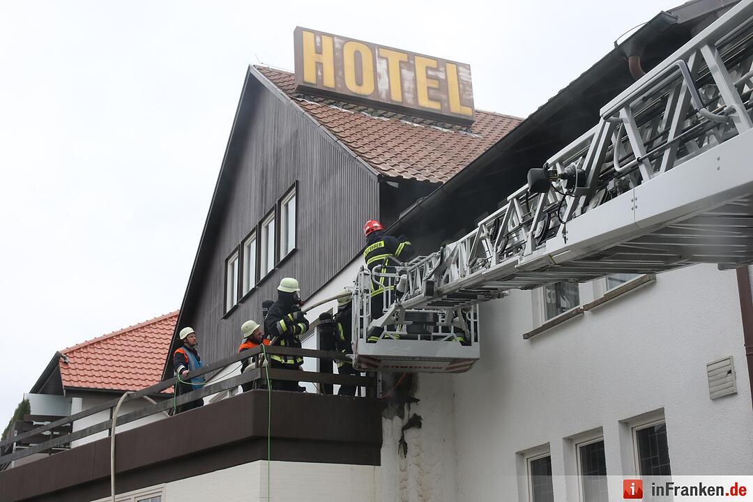 Schwelbrand in Gasthof in Großheirath