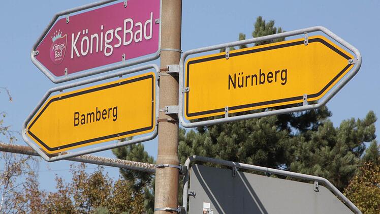 Der Wegweiser "Bamberg" an der Kreuzung Äußere Nürnberger Straße/Hafenstraße soll bald abmontiert werden. Foto: Josef Hofbauer