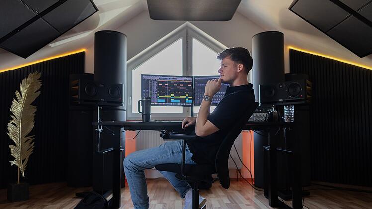Julian Sommer in seinem Tonstudio