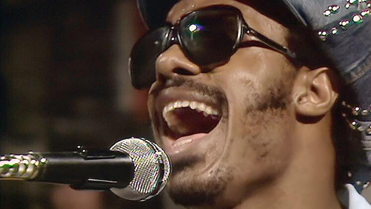 Im Anschluss an die Doku "We Want the Funk!" zeigt ARTE einen Auftritt von Stevie Wonder im "Musikladen" aus dem Jahr 1974.