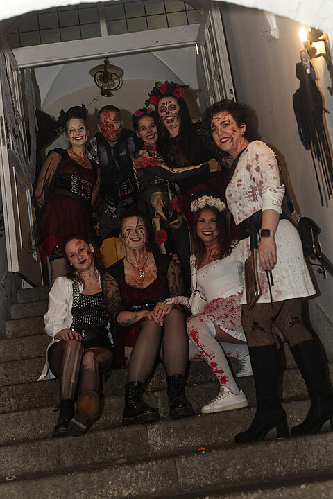 ME & MY (ZOMBIE) GIRLS HALLOWEEN