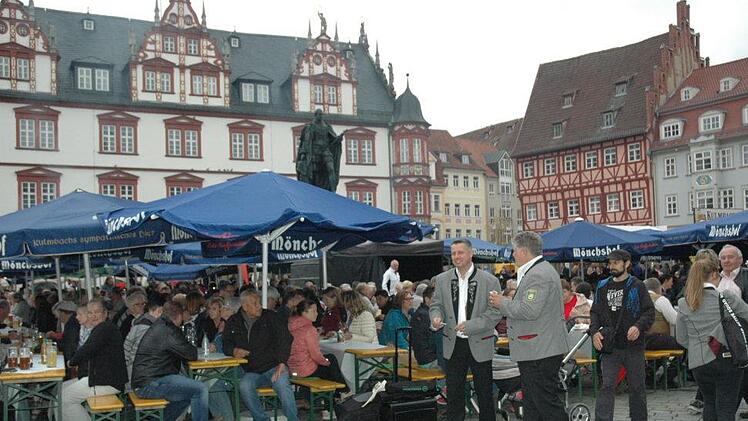 Impressionen vom gut besuchten Klößmarkt.Foto: Edwin Meißinger