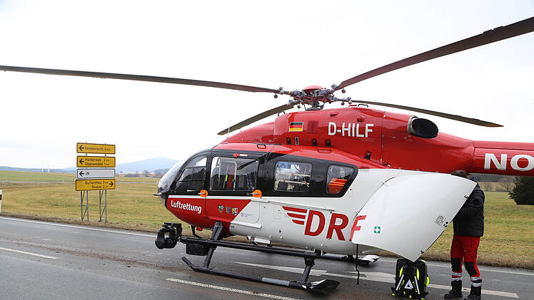 Mehrere Verletzte bei Zusammensto&szlig; auf B22