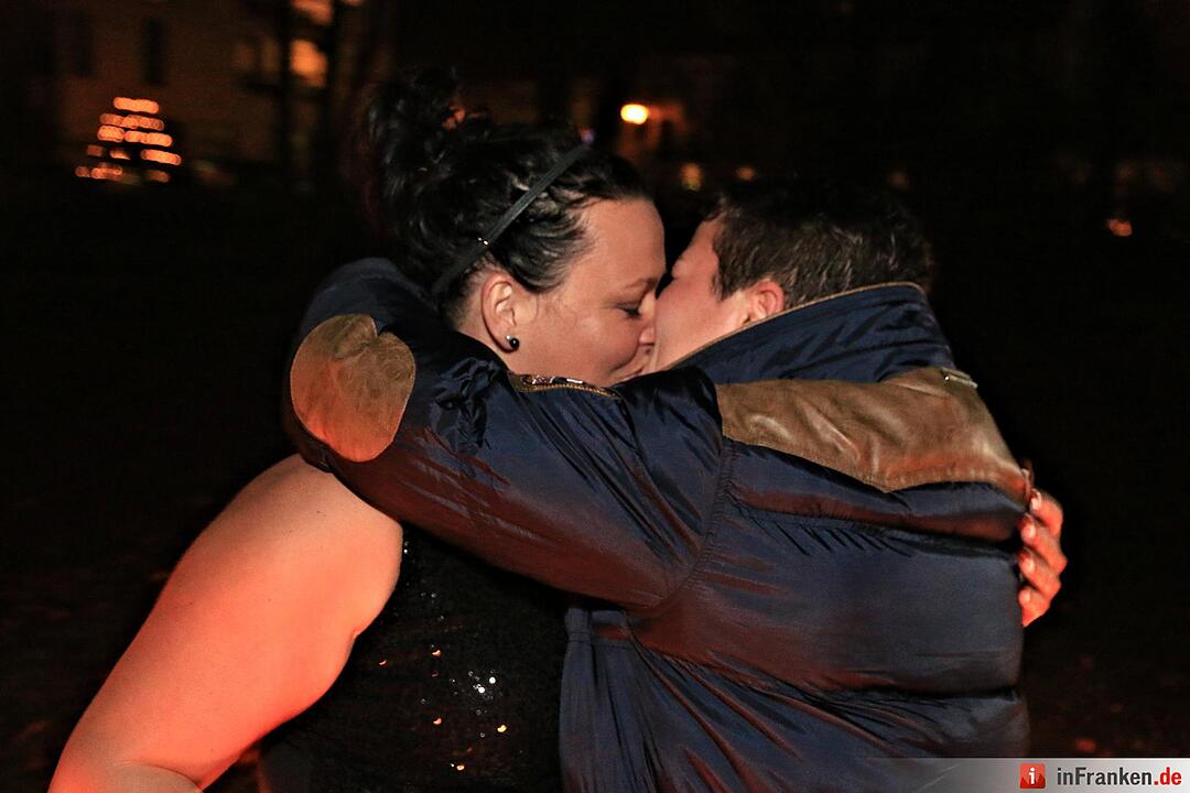 Ela gesteht Stefanie in Burgfarrnbach ihre Liebe