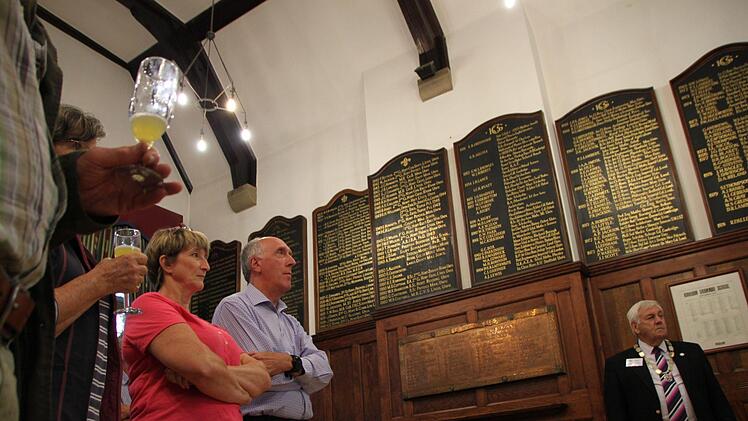 Herzlicher Empfang der Reisegruppe aus Bad Brückenau in der Partnerstadt Kirkham; Foto: Ulrike Müller