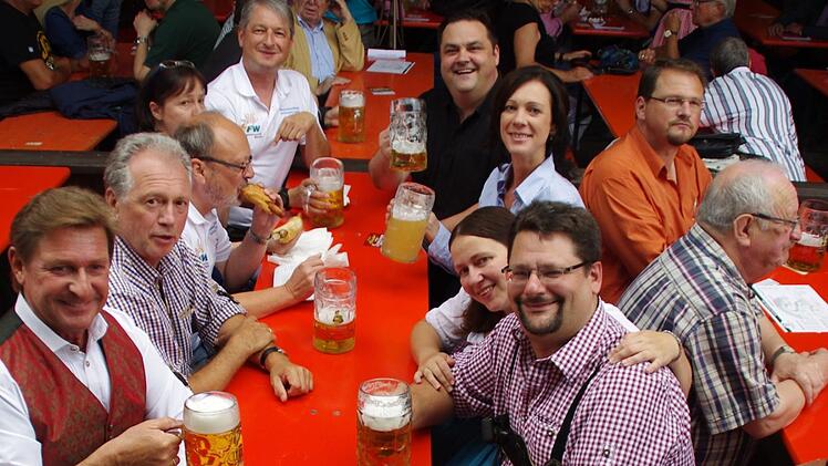 Bei der Bierprobe. Foto: Marco Meißner