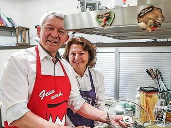Seit ihrer Jugendzeit ein Paar: Hans Kalb und seine Frau Monika.  Foto: Barbara Herbst