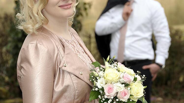 Vor zwei Jahren heiratete Denise Täffner - so ihr Mädchenname - aus Wirsberg den GI Tyler Kell (im Hintergrund).Foto: privat