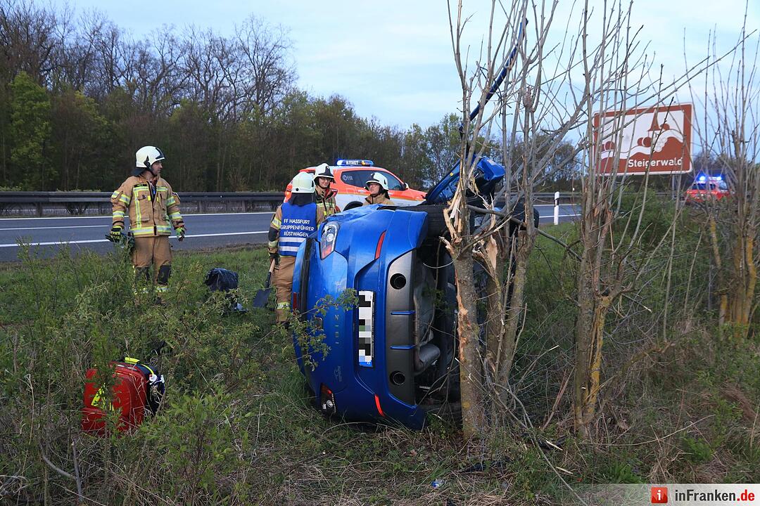 Nicht angeschnallt: Fahrer wird auf A70 bei Knetzgau aus Auto geschleudert