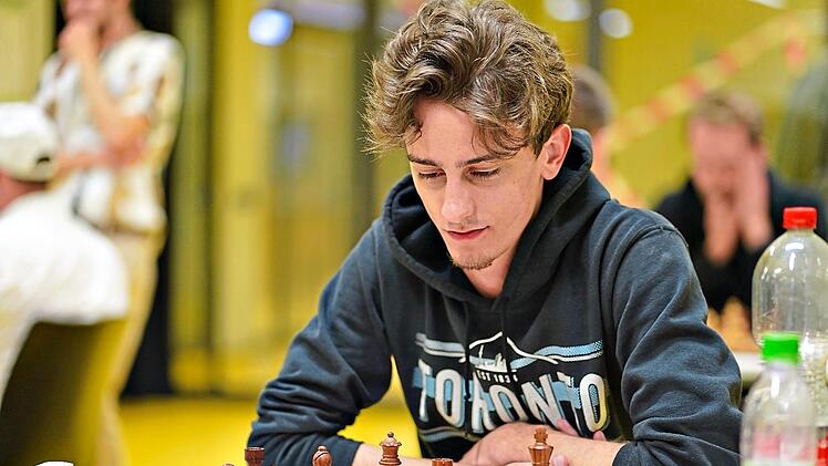 Tobias Kolb will gegen bis zu 30 Spieler antreten.T.Kolb
