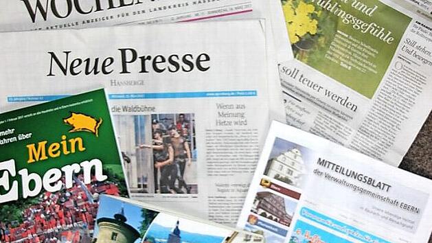 Viel gedruckte Informationen f&uuml;r so einen &uuml;berschaubaren Werbemarkt: Im Bereich der Verwaltungsgemeinschaft Ebern buhlen mehrere Anbieter um die Anzeigen der Firmen aus der Region. Jeder m&ouml;chte ein m&ouml;glichst gro&szlig;es St&uuml;ck vom Werbekuchen abhaben. Einige Agenturen auch im Auftrag der Verwaltungsgemeinschaft. Foto: Ralf Kestel