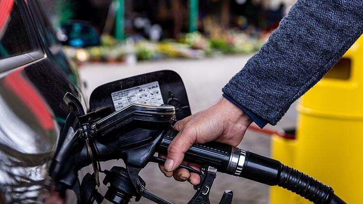 Spritpreisregel f&uuml;r Tankstellen tritt in Kraft