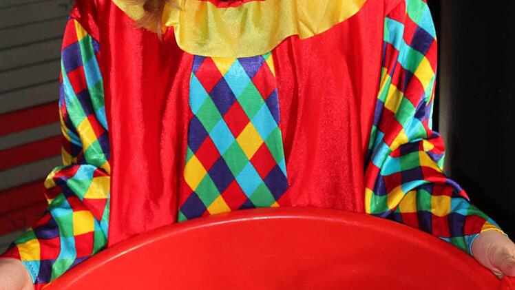 Paulina Schlosser (16) vom TSV war nicht nur Clown und Jurorin, sondern auch Bonbonfee.