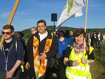 Die jungen Gläubigen wandern von Ebermannstadt nach Gößweinstein.   Foto: privat