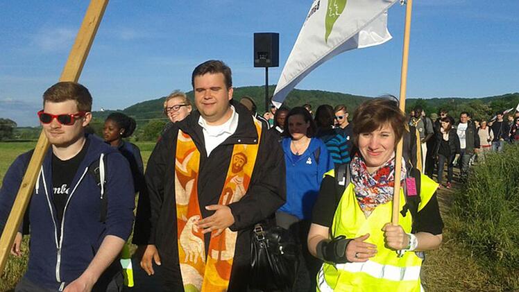 Die jungen Gläubigen wandern von Ebermannstadt nach Gößweinstein.   Foto: privat
