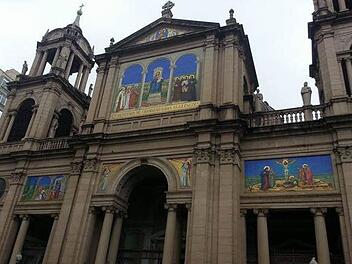 Die Kirche ist, wie so oft in Brasilien, die Attraktion der Stadt.  Fotos: Frank Ortloff