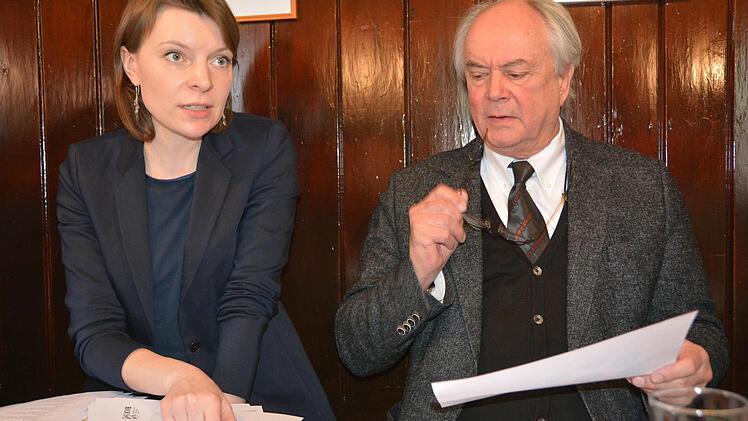 Emmi Zeulner und KVB-Vorstandsvorsitzender Wolfgang Krombholz stellten die Bedarfsplanung zur Ärzteversorgung in Oberfranken vor. Foto: Dagmar Besand