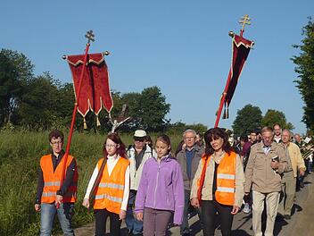 Hausener und Kleinbracher pilgerten nach Haard. Foto: privat