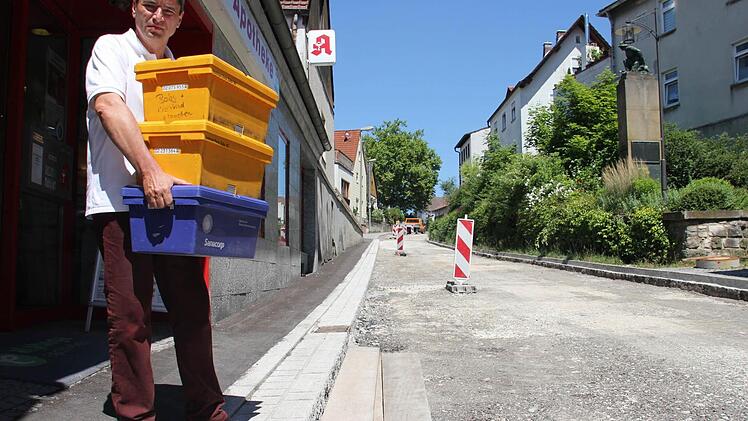 Friesen beklagt genauso wie Apotheker Robert Dollinger Umsatzeinbrüche. Foto: S. Martin