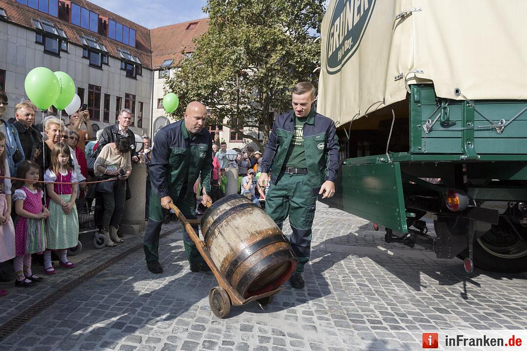 Fürther Michaeliskirchweih eröffnet