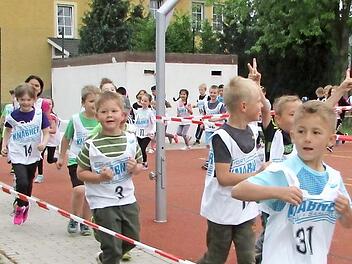 Über 220 Schüler nahmen am Sport-Aktionstag der GS Pressig teil.  Foto: Karl-Heinz Hofmann