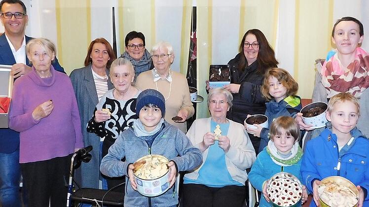 Neudrossenfelder Kinder haben für die Senioren des Hauses "Rotmaintal" gebacken. Foto: Horst Wunner