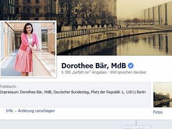 Staatssekretärin Dorothee Bär aus Ebelsbach nutzt das soziale Netzwerk Facebook regelmäßig. 5788 Menschen folgen ihrem Profil. Foto: Screenshot