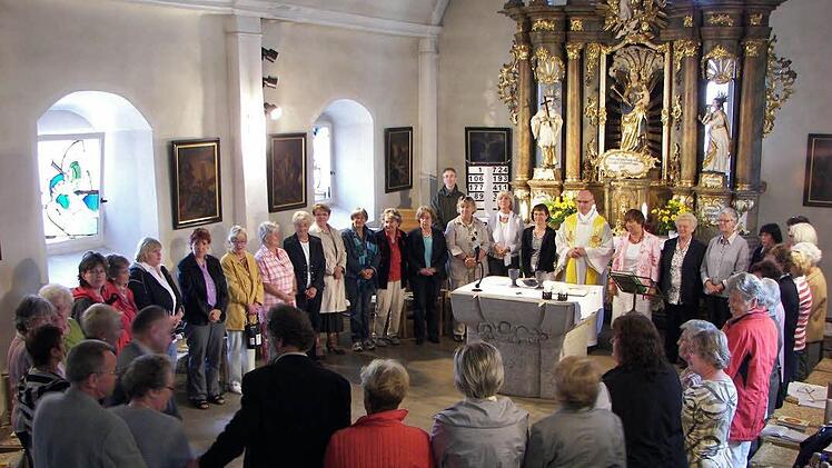 Gottesdienst mit Pfarrer Hetzel für den Frühstückstreff in der Marienkapelle Foto: Manfred Welker