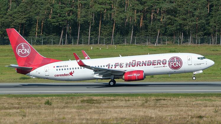 Flughafen Nürnberg feiert FCN-Flieger - "wohl meistfotografiertes Flugzeug"