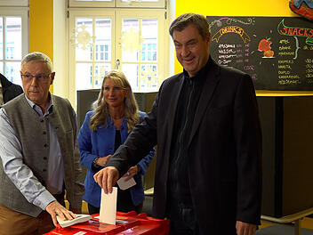 S&ouml;der gibt Stimme in N&uuml;rnberg ab - "Bin kein Fan der Breifwahl"