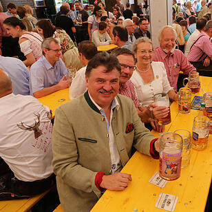 Eröffnung der Kulmbacher Bierwoche mit Büttnertanz und Bieranstich; Foto: Barbara Herbst