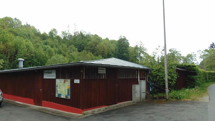 Ob das Gräfenberger Freibad in dieser Saison überhaupt öffnen kann, ist noch völlig offen.  Foto: Petra Malbrich
