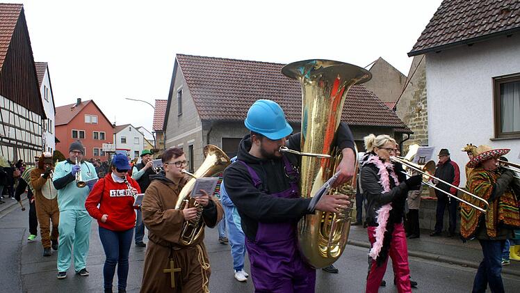 Beim Ebinger FaschingszugRenate Neubecker