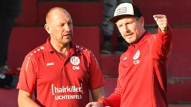 Die FCL-Trainer Oliver M&uuml;ller (links) und Christian Goller m&uuml;ssen sich mit dem Start in die Restr&uuml;ckrunde um eine Woche gedulden. Der Auftakt gegen Haibach f&auml;llt aus.Archiv/Gunther Czepera