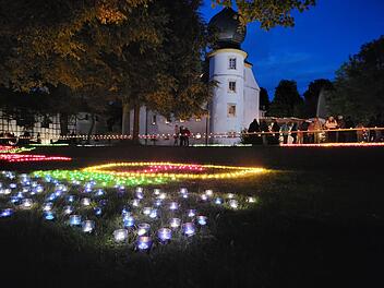 Romantisch wurde es rund um das Wasserschloss in Thundorf.
