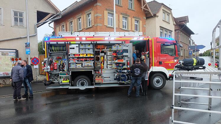 Die Feuerwehr stellt am Marktsonntag das neue Feuerwehrauto  vor. Foto: Philipp Bauernschubert