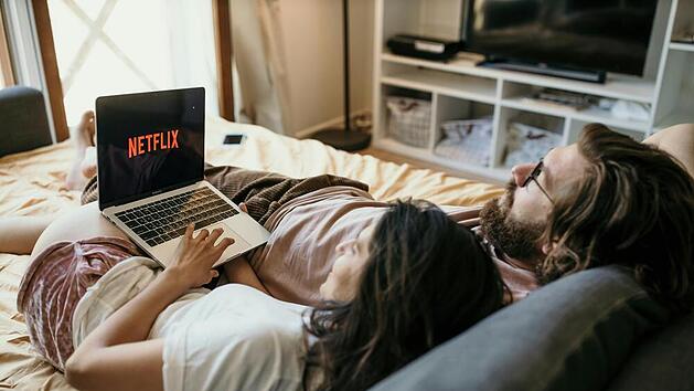 Diese neuen und alten Liebesfilme/ - Serien solltest du auf Netflix unbedingt schauen
