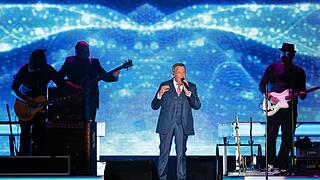 Toller Typ, tolle Band: Roland Kaiser und seine Musiker sorgten für eine ausgelassene Partystimmung auf dem Coburger Schlossplatz