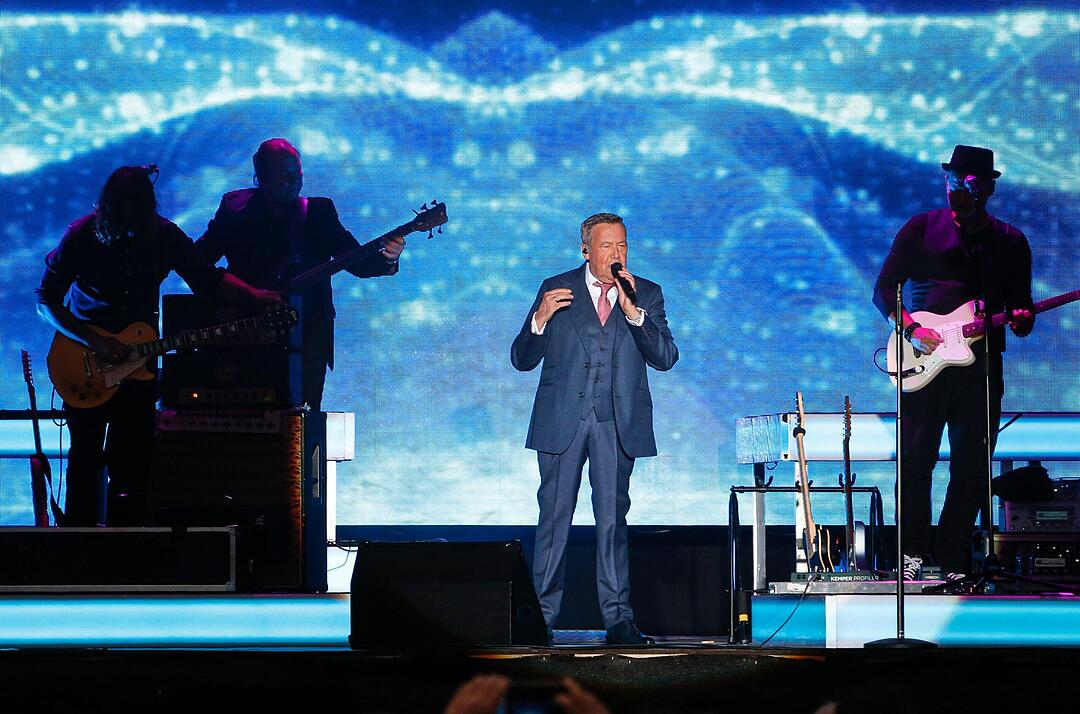 Toller Typ, tolle Band: Roland Kaiser und seine Musiker sorgten für eine ausgelassene Partystimmung auf dem Coburger Schlossplatz