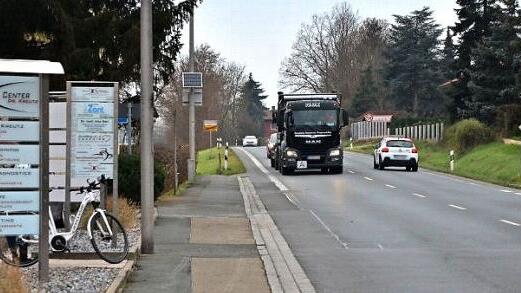 Die Freien Wähler wünschen eine Querungshilfe am westlichen Ortseingang von Niederndorf.  Foto: bp