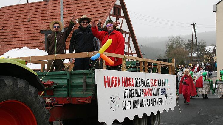 Faschingszug in Oehrberg  Foto: Gabriele Sell