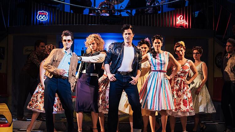 Stets ausverkauft und in der Heimatstadt der "Spider Murphy Band will man das Musical von Matthias Straub auch sehen: "A Spider Murphy Story" war und bleibt ein riesiges Vergnügen im Landestheater Coburg. Sebastian Buff
