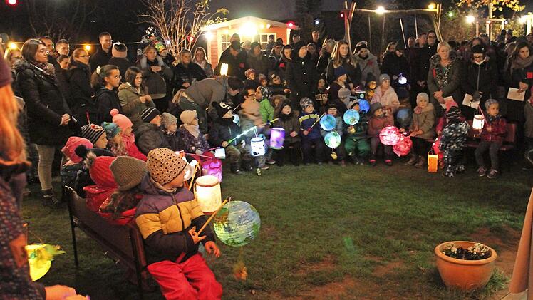 Eine tolle Atmosphäre herrschte beim Martinsfest im Kindergarten Limbach.  Foto: Günther Geiling