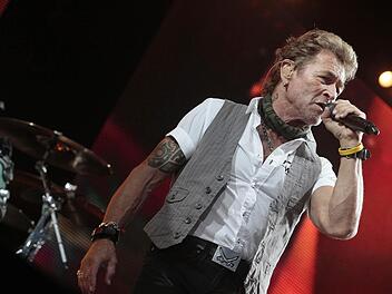 Peter Maffay bei seinem Auftritt in Bayreuth. Fotos: Jochen Nützel