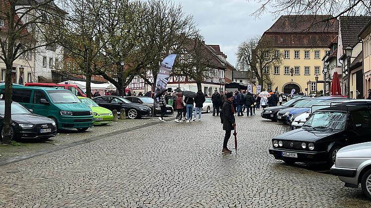 Polizei kontrolliert bei GTI-Treffen: Einige Fahrzeuge sichergestellt