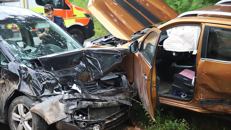 Mehrere Verletzte bei Verkehrsunfall