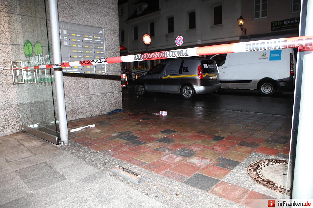 Versuchtes Tötungsdelikt in Ansbach – Opfer verletzt im Krankenhaus - Täter auf der Flucht