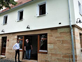 In der laufenden Leader-Förderperiode profitierte im hohen Maße die Lindenkirchweih Limmersdorf. Im Bild das Ausstellungs- und Dokumentationszentrum zu Tanzlinden, die mit 275 000 Euro gefördert wurde.